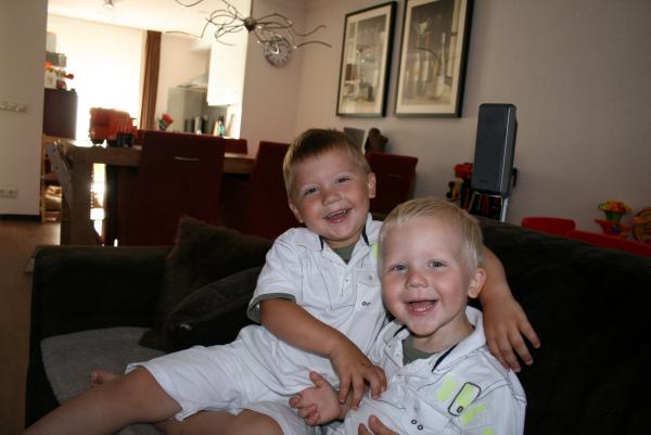 Merijn en Jesse, geplaatst door mama Lizanne op 2007-08-17