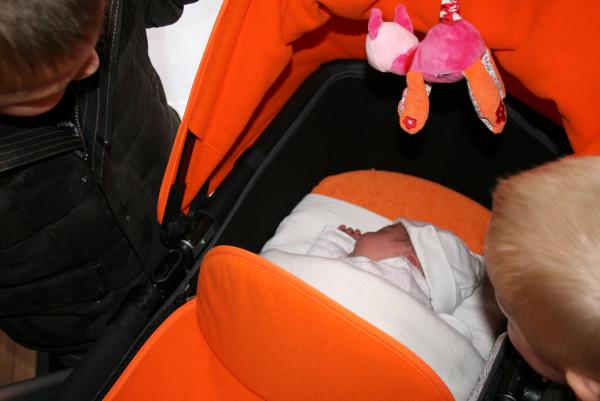 Alana net geboren., geplaatst door mama Lizanne op 2007-11-03