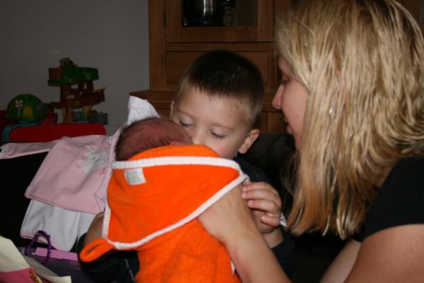 Alana net geboren., geplaatst door mama Lizanne op 2007-11-03