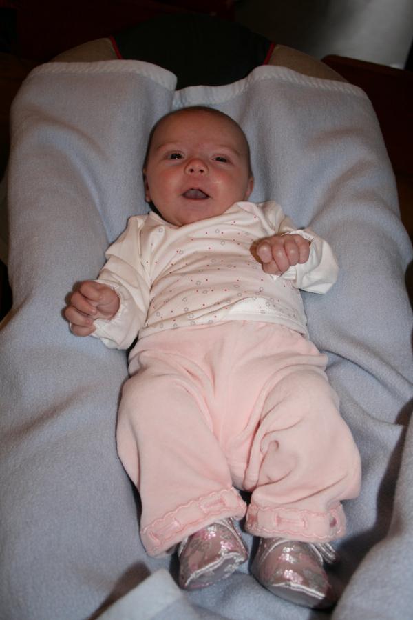 Alana aan het vertellen!, geplaatst door mama Lizanne op 2007-12-17