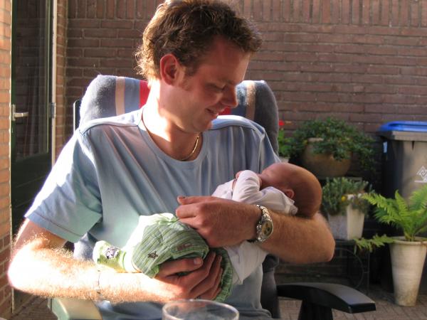 Merijn bij Bernard, geplaatst door papa Boudewijn op 2004-06-29