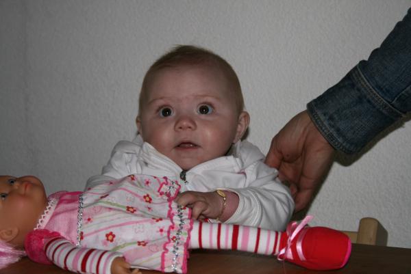 Alana een half jaar!, geplaatst door mama Lizanne op 2008-05-08