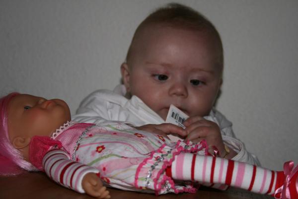 Alana een half jaar!, geplaatst door mama Lizanne op 2008-05-08