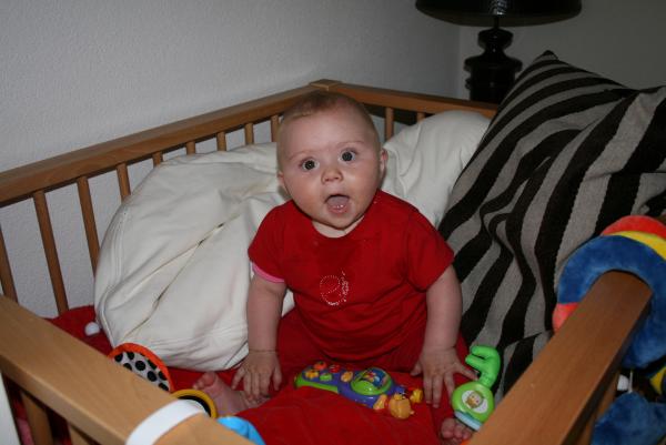 Alana kan zitten!, geplaatst door mama Lizanne op 2008-05-15