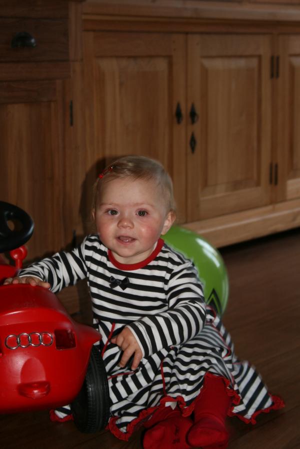Alana 1 jaar!, geplaatst door mama Lizanne op 2008-11-11