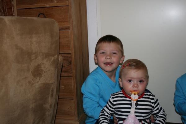 Alana 1 jaar!, geplaatst door mama Lizanne op 2008-11-11