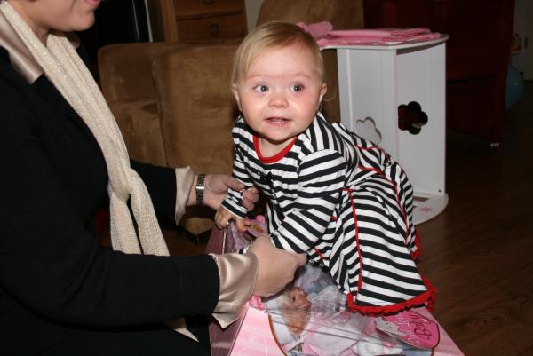Alana 1 jaar!, geplaatst door mama Lizanne op 2008-11-11