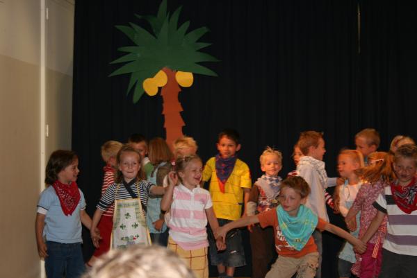 Merijn voorstelling op de basisschool., geplaatst door mama Lizanne op 2009-06-06