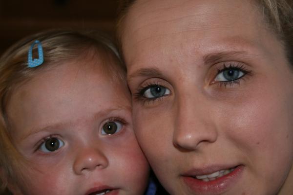 Mama en Alana, geplaatst door mama Lizanne op 2009-06-06