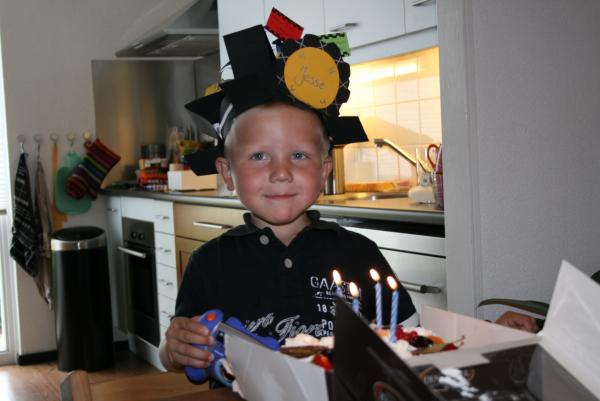 Jesse 4 jaar!, geplaatst door mama Lizanne op 2009-10-19