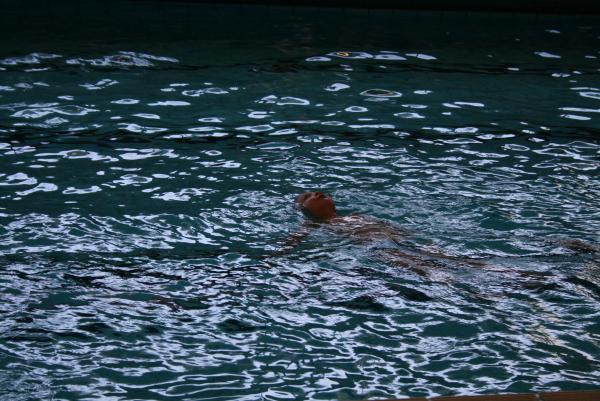 Merijn afzwemmen voor diploma A, geplaatst door mama Lizanne op 2009-12-23