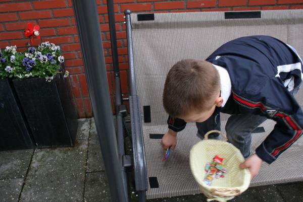 Pasen 2010, geplaatst door mama Lizanne op 2010-06-02