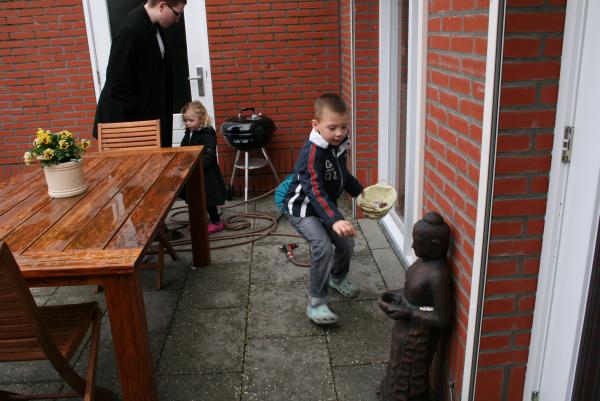 Pasen 2010, geplaatst door mama Lizanne op 2010-06-02