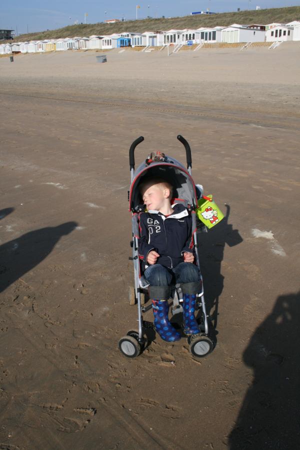 Zandvoort aan Zee 2010, geplaatst door mama Lizanne op 2010-06-02