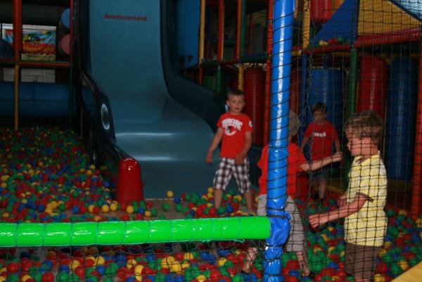 Merijn kinderfeestje!, geplaatst door mama Lizanne op 2010-06-02