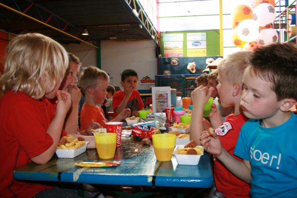 Merijn kinderfeestje!, geplaatst door mama Lizanne op 2010-06-02