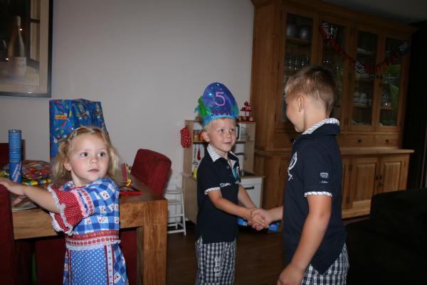 Jesse 5 jaar!, geplaatst door mama Lizanne op 2011-01-09