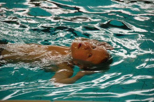 Jesse afzwemmen diploma A, geplaatst door mama Lizanne op 2011-01-09