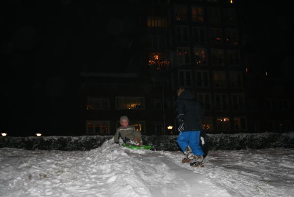 Wintersport aan de maasboulevard!, geplaatst door mama Lizanne op 2011-01-09