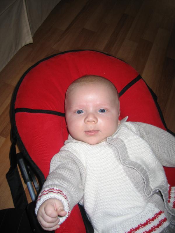 Jesse in de wipper., geplaatst door mama Lizanne op 2005-11-11