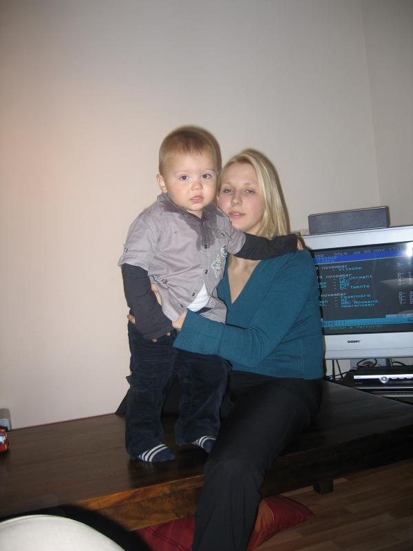 Merijn en mama samen., geplaatst door mama Lizanne op 2005-11-29