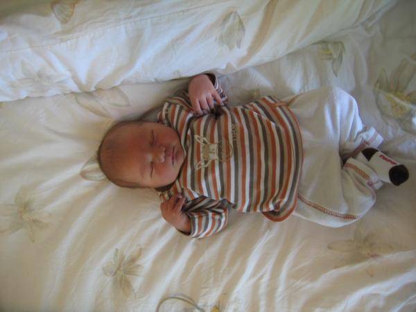 Merijn in pak 3, geplaatst door papa Boudewijn op 2004-06-03