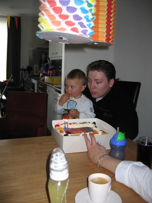 Merijn zijn 2e verjaardag!, geplaatst door mama Lizanne op 2006-05-29