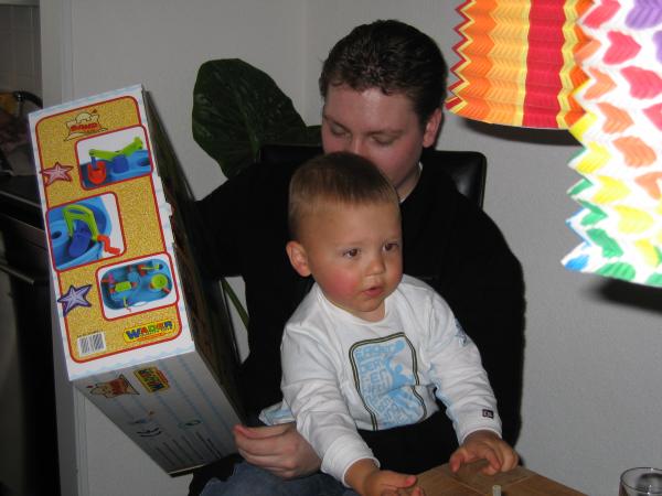 Merijn zijn 2e verjaardag!, geplaatst door mama Lizanne op 2006-05-29