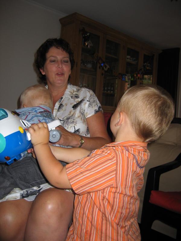 Jesse 1 jaar., geplaatst door mama Lizanne op 2006-08-19