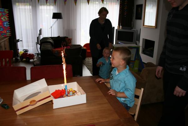 Merijn 3 jaar., geplaatst door mama Lizanne op 2007-05-29