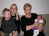 Mama, Alana, Oma Mien en Jesse., geplaatst door mama Lizanne op 2007-12-26