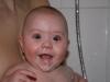 Alana in de douche!, geplaatst door mama Lizanne op 2008-04-01