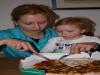 Mama en Alana pizza eten, geplaatst door mama Lizanne op 2009-03-16