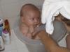 Merijn in de TummyTub., geplaatst door mama Lizanne op 2004-11-01