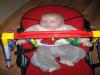 Jesse onder de babygym, geplaatst door mama Lizanne op 2005-11-11