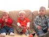 Merijn, Jesse en Floor op de bank., geplaatst door mama Lizanne op 2006-05-17