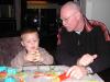 Merijn aan het kleien met Opa Herman., geplaatst door mama Lizanne op 2007-01-29